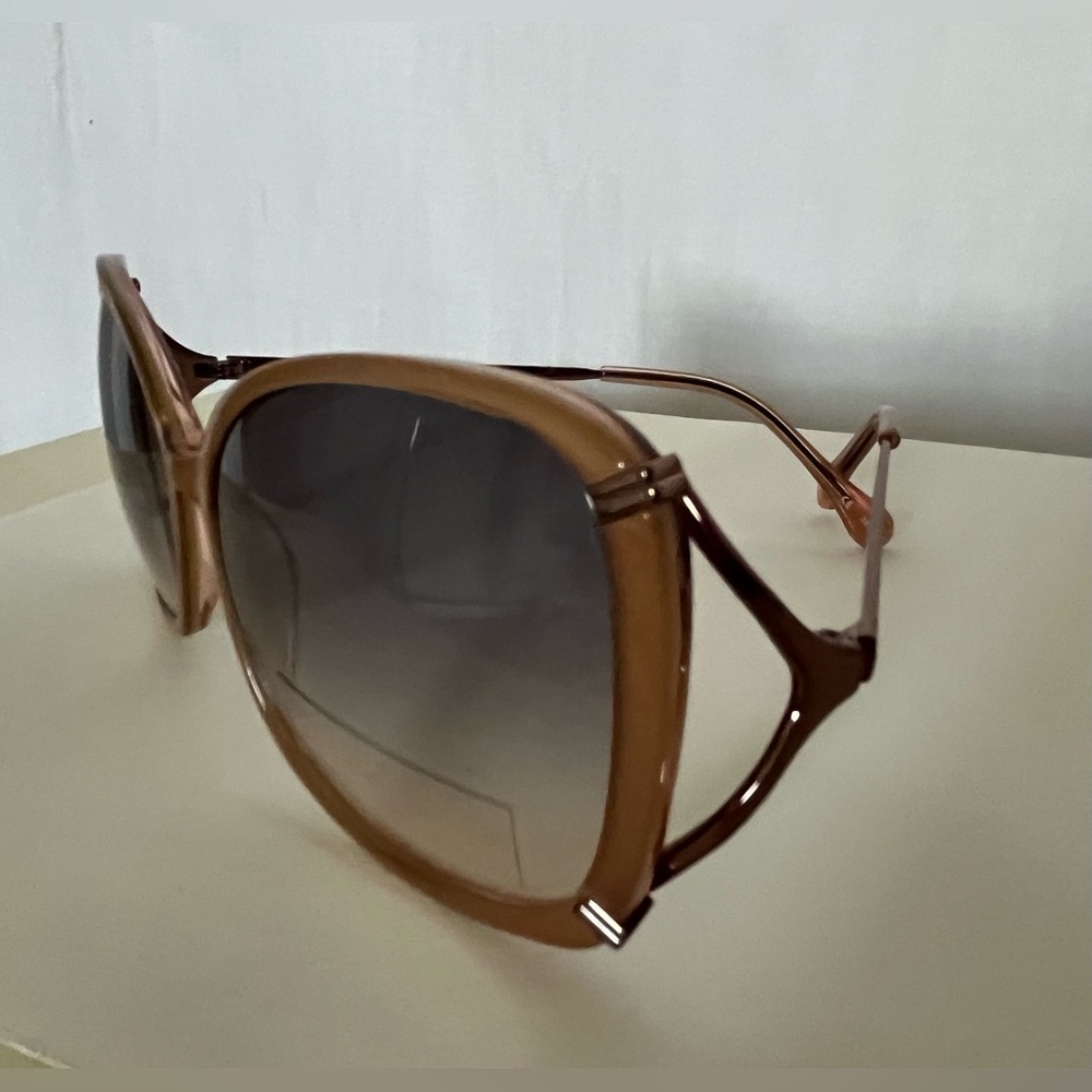 NWOT-Trina Turk “Assateague” Vented Oversize Butterfly Sunglasses- Sandbar -57mm - Picture 6 of 10